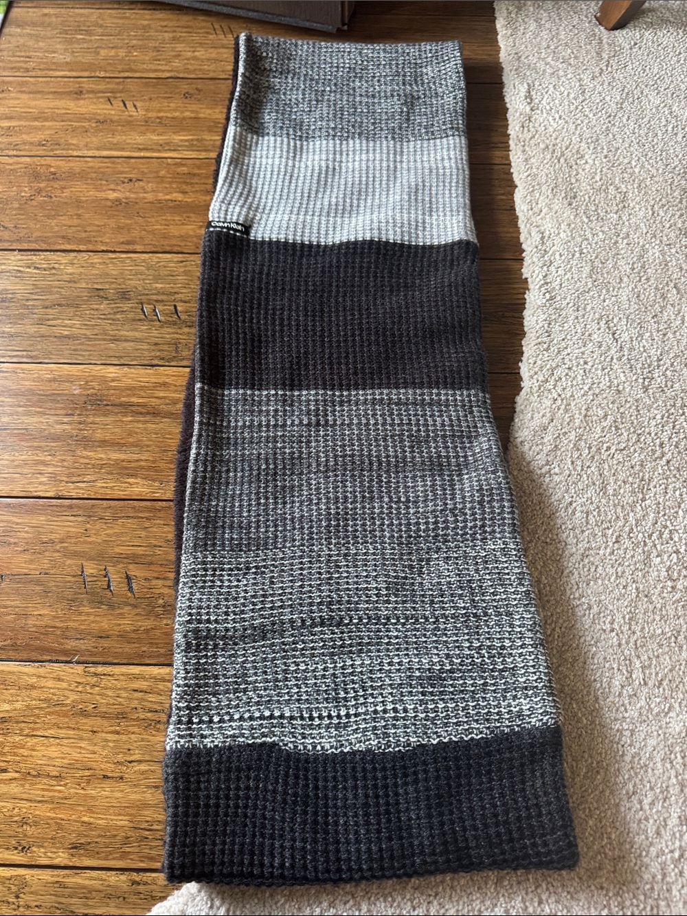 Calvin Klein - Striped Knit Scarf in Black and Gray